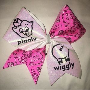 Piggly Wiggly Cheer Bow